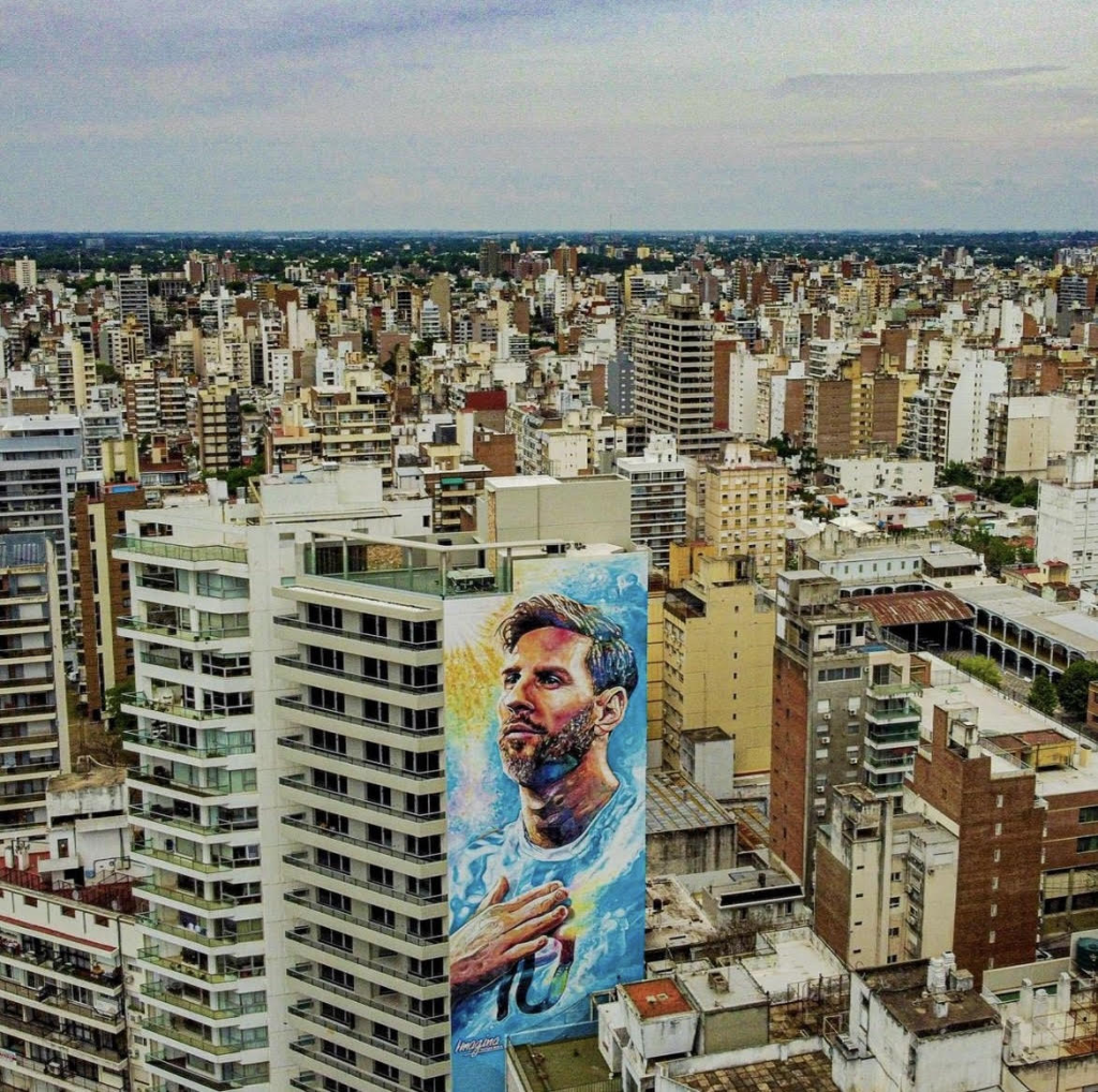Huge, amazing mural of Lionel Messi for Argentina in Rosario