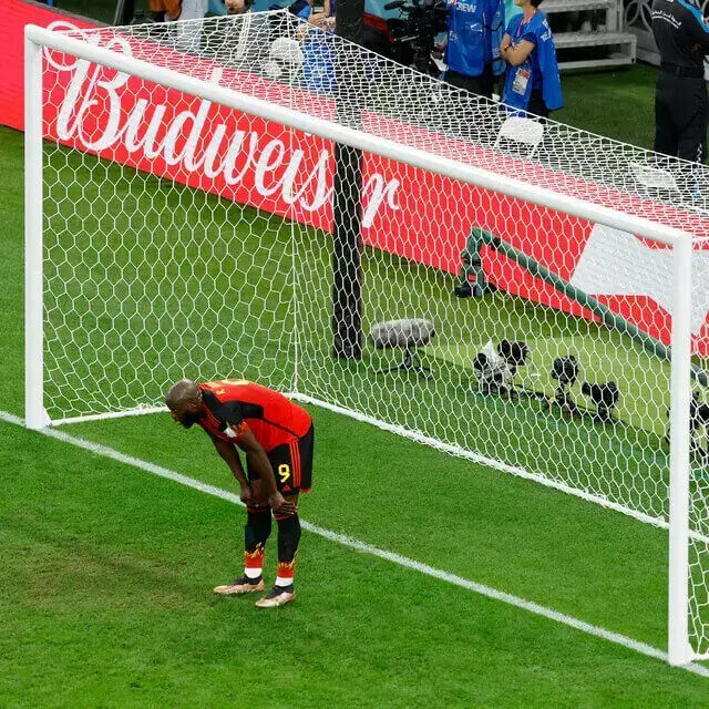 Lukaku misses multiple big chances to send Belgium through to the knockouts